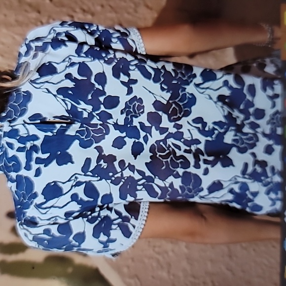 Petal Sleeve Floral Blouse NWOT - Picture 2 of 10